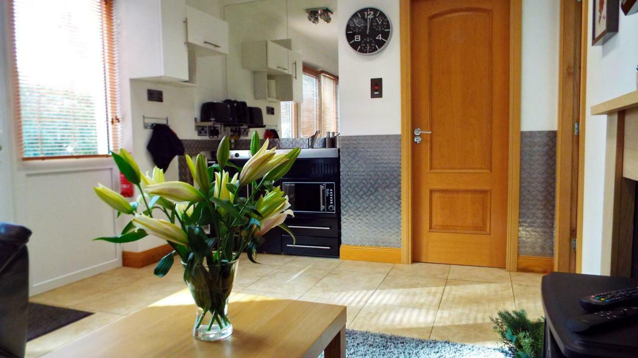 Flat 14D Bayhead Apartment สตอร์โนเวย์ ภายนอก รูปภาพ
